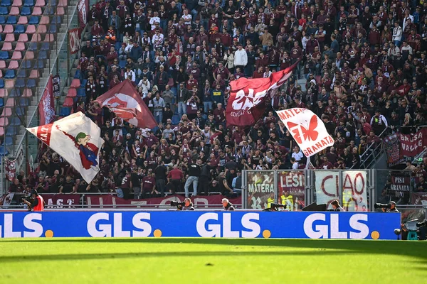 İtalya futbol takımı Serie A maçında Torino FC, İtalya 'nın Bologna şehrindeki Renato Dall' Ara Stadyumu 'nda Bologna FC maçında Torino FC' ye karşı.