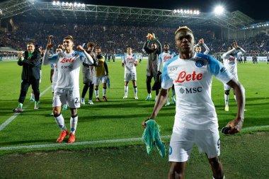 Napoli Oyuncuları İtalya 'nın Bergamo kentindeki Gewiss Stadyumu' nda oynanan Atalanta BC-SSC Napoli maçı sırasında Napoli 'den Victor Osimhen maçının sonunda kutlama yapıyor.