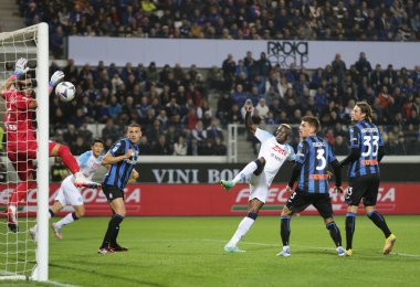 SSC Napoli 'den Victor Osimhen İtalya Serie A, Atalanta Bc ve Ssc Napoli arasında 2005 Kasım 2022' de oynanan futbol maçında gol attı, Gewiss Stadyumu, Bergamo, İtalya Fotoğraf Nderim Kaceli - Fotoğraf: Nderim Kaceli / LiveMedi