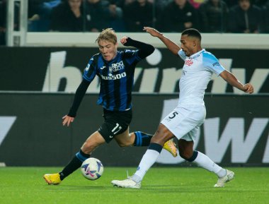 SSC Napoli 'den Juan İsa ve Atalanta Bc' den Rasmus Hojlund İtalya Serie A, Atalanta Bc ve Ssc Napoli arasında 2005 Kasım 2022 'de, Gewiss Stadyumu, Bergamo, İtalya Fotoğrafı Nderim Kaceli - Fotoğraf: Nderim Kaceli / Livedi