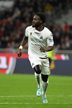 Ac Spezia takımından MBala Nzola, İtalya 'nın Milano şehrindeki Giuseppe Meazza _ San Siro Stadyumu' nda oynanan AC Milan ve AC Spezia serie A maçında oynamıştır. Fotoğraf: Tiziano Ballabio - Fotoğraf: Tiziano Ballabio / LiveM