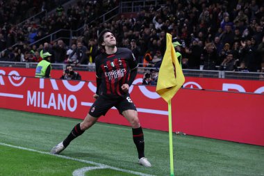 AC Milan 'dan Sandro Tonali, Giuseppe Meazza Stadyumu' nda AC Milan ile Spezia Calcio arasında oynanan 2022 / 23 futbol karşılaşmasını 5 Kasım 2022 tarihinde kutluyor - Fotoğraf: Fabrizio Carabelli / LiveMedi