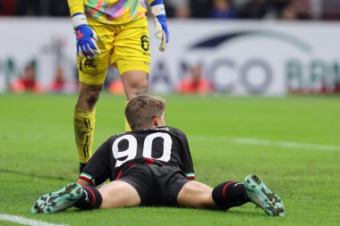 AC Milan 'dan Charles De Ketelaere, Giuseppe Meazza Stadyumu' nda AC Milan ile Spezia Calcio arasında oynanan 2022 / 23 futbol karşılaşmasında tepki gösterdi.