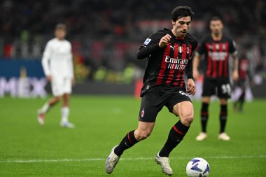 Ac Milan takımından Sandro Tonali, İtalya 'nın Milano şehrindeki Giuseppe Meazza _ San Siro Stadyumu' nda oynanan AC Milan ve AC Spezia serie A maçlarında oynamıştır. Fotoğraf: Tiziano Ballabio - Fotoğraf: Tiziano Ballabio / Live