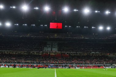 Serie A 2022 / 23 sezonunda İtalya 'nın Milano şehrindeki Giuseppe Meazza Stadyumu' nda oynanan AC Milan ile Spezia Calcio arasında oynanan futbol maçının genel görüntüsü - Fotoğraf: Fabrizio Carabelli / LiveMedi