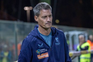 Blessin Alexander teknik direktörü Genoa İtalyan futbol takımı B maçında Reggina 1914-Cenova CFC maçı sırasında İtalya 'nın Reggio Calabria şehrindeki Oreste Granillo Stadyumu' nda oynanmıştır.