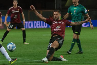 Liotti Daniele Reggina, İtalya 'nın Reggio Calabria şehrindeki Oreste Granillo Stadyumu' nda 1914-1914 yılları arasında oynanan İtalyan Serie B karşılaşmasında çekildi.