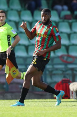 Salim Diakite (Ternana) İtalyan futbol takımı Serie B maçında Ternana Calcio ile SPAL Terni, İtalya 'daki Libero Liberati Stadyumu' nda karşı karşıya geldi.