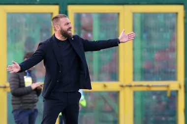İtalyan futbol takımı Serie B maçında Daniele De Rossi (Spal), Ternana Calcio ile SPAL maçında Terni, İtalya 'daki Libero Liberati Stadyumu' nda karşılaşmıştır.