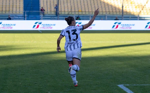 İtalya 'nın Parma kentindeki Ennio Tardini Stadyumu' nda Juventus Lisa Boattin Gol Kutlaması İtalyan futbolu Bayanlar Supercoppa Maçı Finali - Juventus FC AS Roma 'ya karşı