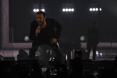 Cremonini Live 2022 İtalyan şarkıcı Music Concert CESARE CREMONINI BOIPOL ARENA 'da, İtalya, 08 Kasım 2022 - Fotoğraf: Gianluca Ricc