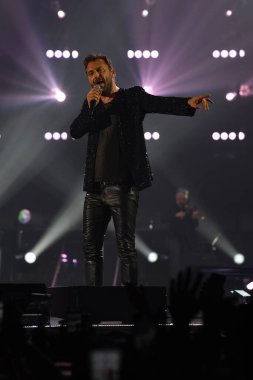 Cremonini Live 2022 İtalyan şarkıcı Music Concert CESARE CREMONINI BOIPOL ARENA 'da, İtalya, 08 Kasım 2022 - Fotoğraf: Gianluca Ricc