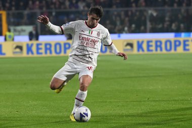 İtalya futbol takımı Serie A, Cremona, İtalya 'daki Giovanni Zini Stadyumu' nda ABD Cremonese AC Milan 'a karşı oynadığı maçta (Milan) 8 Kasım 2022 tarihinde oynandı.