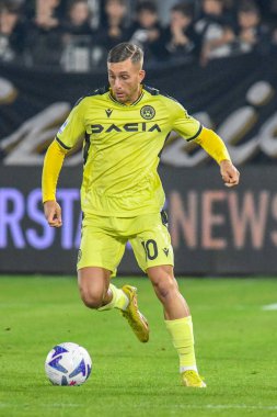 Udinese 'den Gerard Deulofeu İtalya' nın La Spezia, İtalya 'daki Alberto Picco Stadyumu' nda oynanan Serie A maçında Spezia Calcio, Udinese Calcio 'ya karşı.