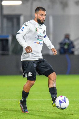 Spezia 'dan Daniele Verde İtalya' nın La Spezia şehrindeki Alberto Picco Stadyumu 'nda oynanan İtalyan futbolu Serie A maçında Spezia Calcio, Udinese Calcio' ya karşı.