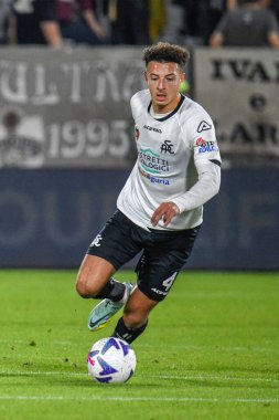 Spezia 'dan Ethan Ampadu İtalya' nın La Spezia şehrindeki Alberto Picco Stadyumu 'nda oynanan Serie A maçında Spezia Calcio, Udinese Calcio' ya karşı.