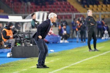 İtalya futbol takımı Serie A maçında teknik direktör Gian Piero Gasperini (Atalanta) İtalya 'nın Lecce kentinde oynanan Via Del Mare stadyumunda ABD Lecce vs Atalanta BC karşılaşmasında, 9 Kasım 2022 - Fotoğraf: Emmanuele Mastrodonat
