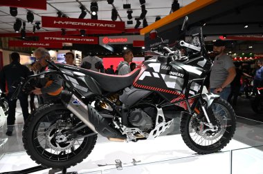eicma International bisiklet, motosiklet sergisi, EICMA - 2022 Uluslararası Bisiklet Sergisi, Rho, İtalya 'daki Rho Fiera Milano' da motosiklet sergisi, 9 Kasım 2022 - Fotoğraf: Giorgio Panacc