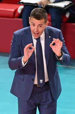 Gianlorenzo Blengini (Cucine Lube Civitanova 'nın koçu) CEV Şampiyonlar Ligi voleybol maçı sırasında Cucine Lube Civitanova vs Sport Lisboa e Benfica' ya karşı Civitanova Marche, İtalya 'da Eurosuole Forumu' nda, 9 Kasım 2022 - Fotoğraf: Roberto Bartomeol