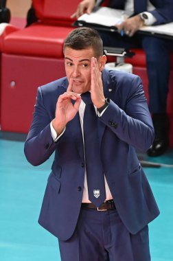 Gianlorenzo Blengini (Cucine Lube Civitanova 'nın koçu) CEV Şampiyonlar Ligi voleybol maçı sırasında Cucine Lube Civitanova vs Sport Lisboa e Benfica' ya karşı Civitanova Marche, İtalya 'da Eurosuole Forumu' nda, 9 Kasım 2022 - Fotoğraf: Roberto Bartomeol