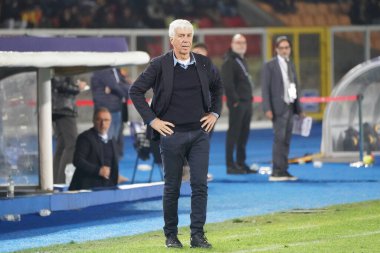 İtalya futbol takımı Serie A maçında teknik direktör Gian Piero Gasperini (Atalanta) İtalya 'nın Lecce kentinde oynanan Via Del Mare stadyumunda ABD Lecce vs Atalanta BC karşılaşmasında, 9 Kasım 2022 - Fotoğraf: Emmanuele Mastrodonat