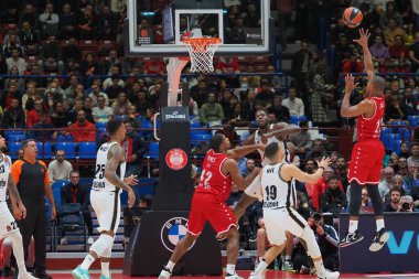 Devon Hall (EA7 Emporio Armani Olimpia Milano) basketbol Euroleague Şampiyonası EA7 Emporio Armani Milano ile Virtus Segafredo Bologna arasında 9 Kasım 2022 'de Milano, İtalya' da düzenlenen Assago Forumu 'nda oynandı.