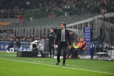 16 Ekim 2022 tarihinde İtalya 'nın Milano kentindeki Giuseppe Meazza San Siro Stadyumu' nda Inter FC Internazionale ve Bologna Fc arasında oynanan İtalya Serie A tootball maçında teknik direktör Simone Inzaghi Inter Fc. Fotoğraf: Tiziano Ballabio - Fotoğraf: Tiziano Ballabio / L