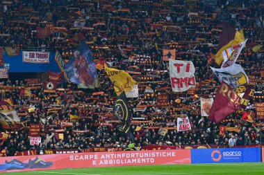 AS Roman taraftarları İtalyan futbolu Serie A maçında İtalya 'nın Reggio Emilia kentindeki MAPEI Stadyumu' nda ABD ile AS Roma karşılaşacak.