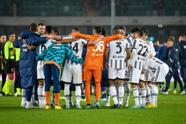 İtalya futbolu Serie A maçını kazandıktan sonra İtalya 'nın Verona kentinde Marcantonio Bentegodi Stadyumu' nda Hellas Verona FC ile Juventus FC karşılaşmasını kazanan Juventus oyuncularının mutluluğu, 10 Kasım 2022 - Fotoğraf: Ettore Griffon