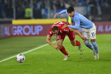 S.S. LAZIO 'dan Matteo Cancellieri ve A.C. Monza' dan Carlos Augusto, 10 Kasım 2022 'de İtalya' daki Stadio Olimpico 'da S.S. Lazio ile A.C. Monza arasındaki 14. - Fotoğraf: Domenico Cippitelli / LiveMedi