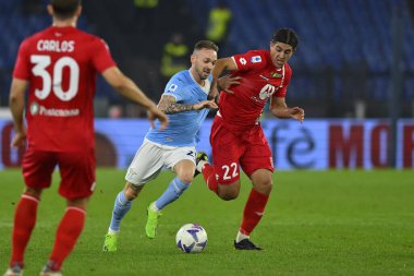 S.S. LAZIO 'dan Manuel Lazzari ve A.C. Monza' dan Filippo Ranocchia, 10 Kasım 2022 'de İtalya' nın başkenti Roma 'daki Stadio Olimpico' da S.S. Lazio ile A.C. Monza arasındaki 14. - Fotoğraf: Domenico Cippitelli / LiveMedi