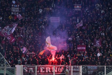 İtalyan futbolu Serie A maçında ABD 'li Salernitana taraftarları ACF Fiorentina ile ABD Salernitana karşılaşmasını Floransa, İtalya' daki Artemio Franchi stadyumunda izlediler.
