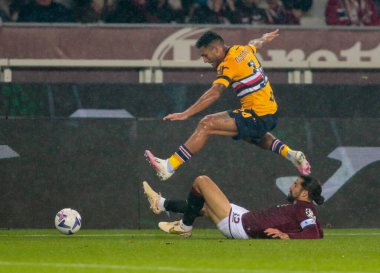 Torino Fc takımından Daniele Montevago ve Torino Fc takımından Ricardo Rodriguez, Torino Fc ve Uc Sampdoria arasındaki futbol karşılaşması sırasında, 09 Kasım 2022 tarihinde, Torino, Torin, İtalya Fotoğraf: Nderim Kaceli - Nde