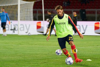 Antonino Gallo (ABD Lecce) İtalya 'nın Lecce kentindeki Via Del Mare Stadyumu' nda oynanan Amerikan Lecce vs Atalanta BC karşılaşmasında oynanan maç öncesi ısınma maçında, 9 Kasım 2022 - Görüntü: Emmanuele Mastrodonat