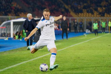 Teun Koopmeiners (Atalanta) İtalya 'nın Lecce şehrindeki Via Del Mare stadyumunda oynanan ABD Lecce vs Atalanta BC maçında, 9 Kasım 2022 - Fotoğraf: Emmanuele Mastrodonat