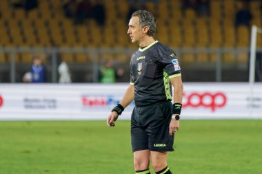 İtalyan futbol takımı Serie A maçında hakem Gianluca Aureliano İtalya 'nın Lecce kentindeki Via Del Mare stadyumunda ABD Lecce vs Atalanta BC maçında, 9 Kasım 2022 - Fotoğraf: Emmanuele Mastrodonat