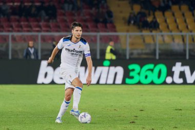 İtalya futbol takımı Serie A maçında Joakim Maehle (Atalanta) İtalya 'nın Lecce kentindeki Via Del Mare stadyumunda ABD Lecce vs Atalanta BC maçında, 9 Kasım 2022 - Fotoğraf: Emmanuele Mastrodonat