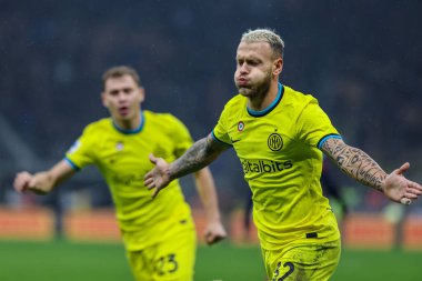 FC Internazionale takımından Federico Dimarco, 9 Kasım 2022 tarihinde İtalya 'nın Giuseppe Meazza Stadyumu' nda FC Internazionale ile Bologna FC arasında oynanan 2022 / 23 maçında attığı golü kutluyor - Fotoğraf: Fabrizio Carabelli / LiveMedi