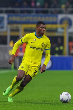 FC Internazionale takımından Denzel Dumfries, Giuseppe Meazza Stadyumu 'nda oynanan FC Internazionale ile Bologna FC arasında oynanan 2022 / 23 futbol karşılaşmasında, 9 Kasım 2022 - Fotoğraf: Fabrizio Carabelli / LiveMedi