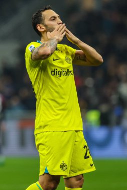 FC Internazionale 'den Hakan Calhanoğlu, 9 Kasım 2022' de İtalya 'nın Giuseppe Meazza Stadyumu' nda FC Internazionale ile Bologna FC arasında oynanan 2022 / 23 futbol karşılaşmasını kutluyor - Fotoğraf: Fabrizio Carabelli / LiveMedi