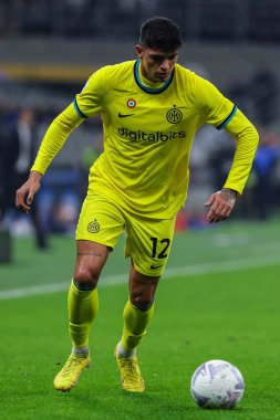 FC Internazionale 'den Raoul Bellanova, 2009 Kasım 2022' de İtalya 'nın Giuseppe Meazza Stadyumu' nda FC Internazionale ile Bologna FC arasında oynanan 2022 / 23 futbol karşılaşmasında eylem halindeydi - Fotoğraf: Fabrizio Carabelli / LiveMedi