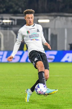 Spezia 'dan Ethan Ampadu İtalya' nın La Spezia şehrindeki Alberto Picco Stadyumu 'nda oynanan Serie A maçında Spezia Calcio, Udinese Calcio' ya karşı.