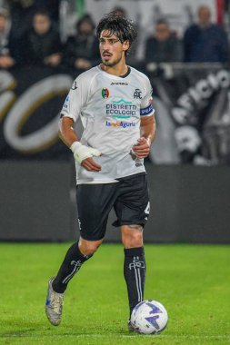 Spezia 'nın teknik direktörü Luca Gotti İtalya' nın La Spezia şehrindeki Alberto Picco Stadyumu 'nda oynanan Serie A maçında Spezia Calcio, Udinese Calcio' ya karşı.