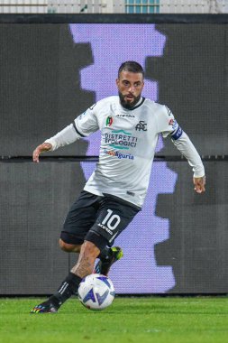Spezia 'dan Daniele Verde İtalya' nın La Spezia şehrindeki Alberto Picco Stadyumu 'nda oynanan İtalyan futbolu Serie A maçında Spezia Calcio, Udinese Calcio' ya karşı.