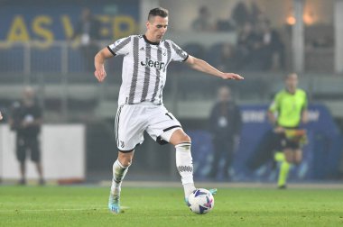 İtalya futbolu sırasındaki Arkadiusz milik (juventus) - 10 Kasım 2022 'de İtalya' nın Verona kentinde Marcantonio Bentegodi Stadyumu 'nda Hellas Verona FC - Juventus FC maçında
