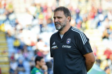 Luca D 'Angelo Pisa Spor Kulübü' nden Mister İtalya futbol ligi B maçı sırasında Cagliari Calcio, Cagliari, İtalya 'daki Unipol Domus' ta AC Pisa 'ya karşı, 12 Kasım 2022 - Fotoğraf: Luigi Can