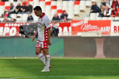 Alessandro Mallamo (SSC Bari) İtalya 'nın Bari şehrindeki San Nicola stadyumunda oynanan SSC Bari-FC Sudtirol maçı sırasında, 12 Kasım 2022 - Fotoğraf: Emmanuele Mastrodonat