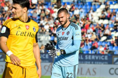 Pisa Spor Kulübü 'nden Alessandro Livieri İtalya futbol takımı Serie B maçında Cagliari Calcio, Cagliari, İtalya' daki Unipol Domus 'ta AC Pisa' ya karşı, 12 Kasım 2022 - Fotoğraf: Luigi Can
