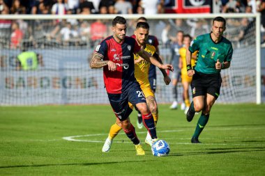 Cagliari Calcio takımından Gaston Pereiro İtalya 'nın Cagliari kentinde oynanan Cagliari Calcio-AC Pisa maçında 12 Kasım 2022 - Fotoğraf: Luigi Can