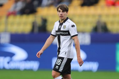 Adrian Bernabe '(Parma Calcio) İtalya' nın Parma kentinde Parma Amedeo Bizzarr 'ın 12 Kasım 2022 tarihinde oynadığı maçta Parma Calcio, AS Cittadella' ya karşı oynamıştır.